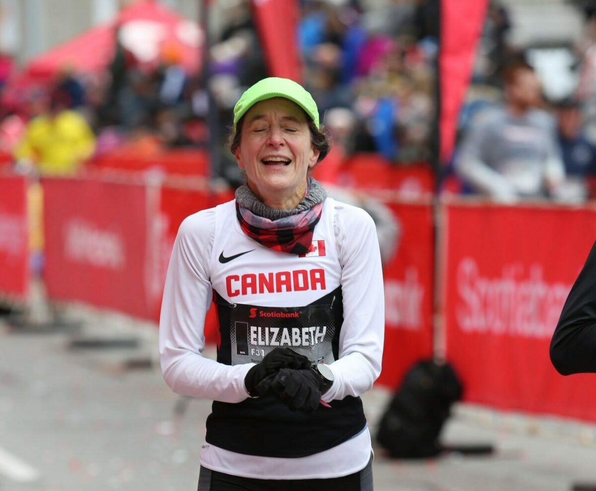 Elizabeth Waywell shatters two Canadian masters records at Chicago Marathon - Canadian Running Magazine